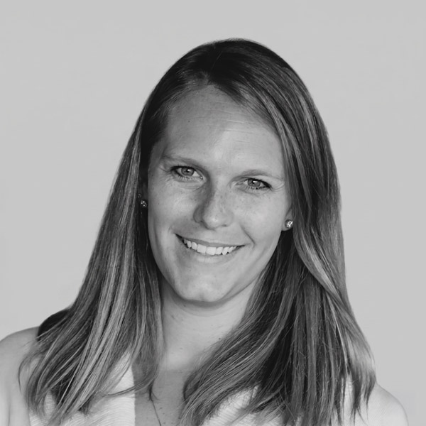 Elle Hempen profile